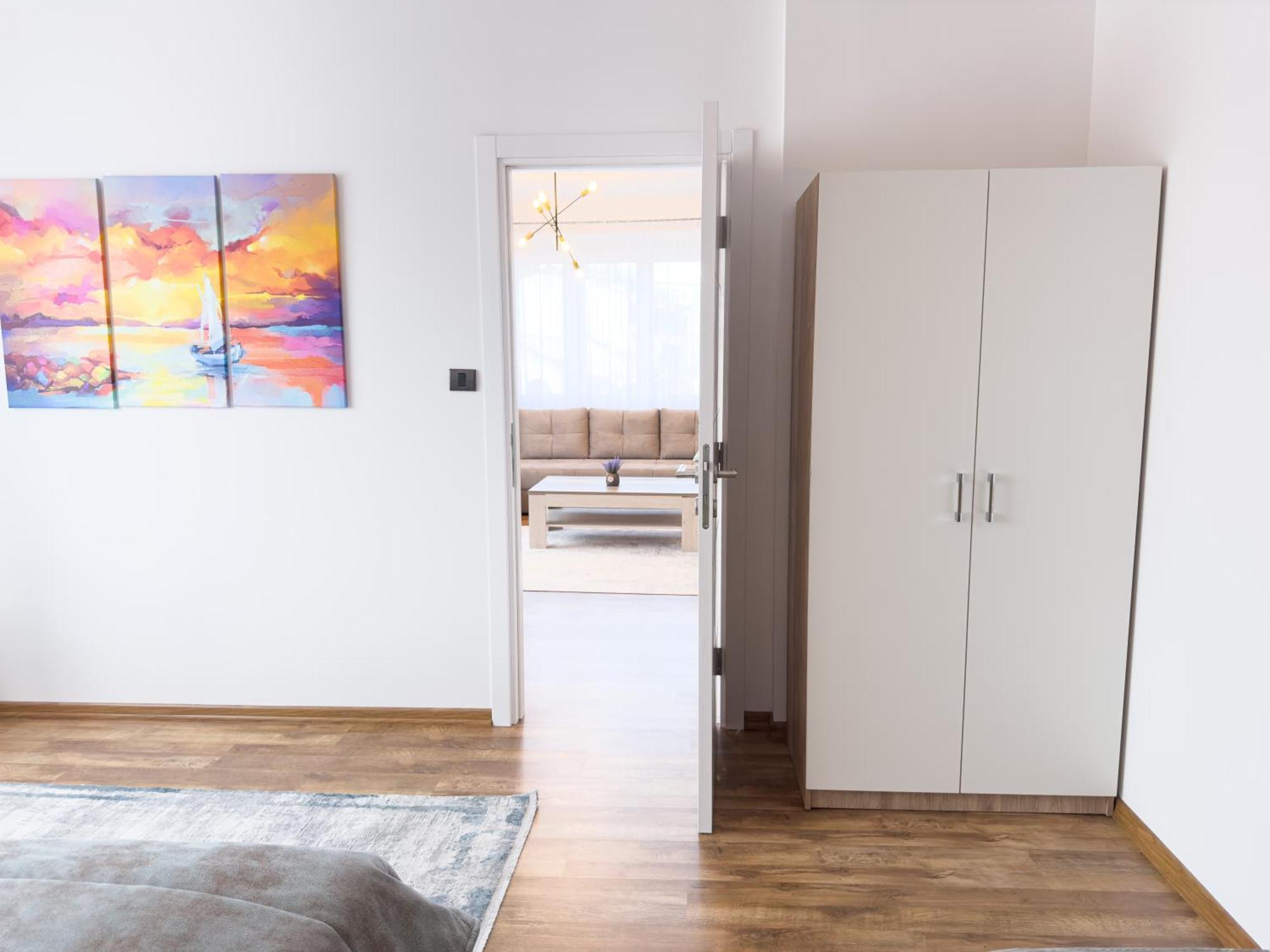 Luxurious And Cosy Brick Apartment - Free Private Parking Sarajevo Bagian luar foto