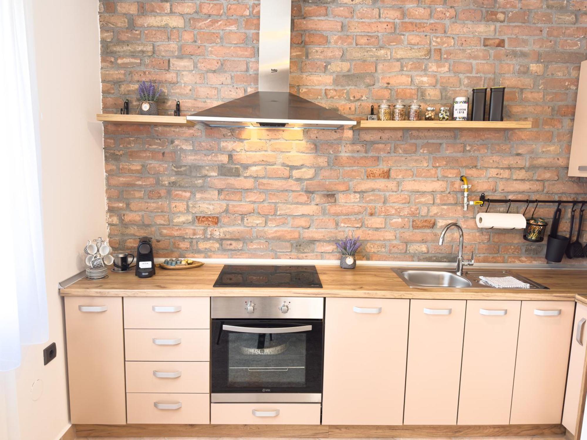 Luxurious And Cosy Brick Apartment - Free Private Parking Sarajevo Bagian luar foto