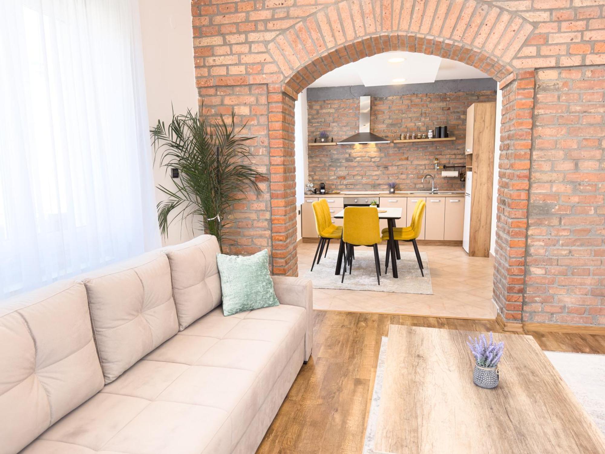 Luxurious And Cosy Brick Apartment - Free Private Parking Sarajevo Bagian luar foto